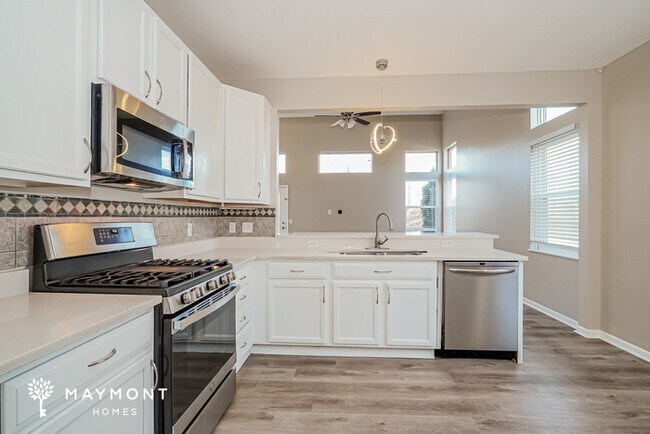 Building Photo - 1497 Westbrook Dr