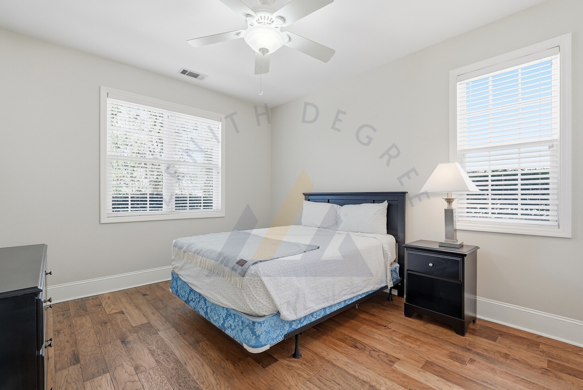 Building Photo - 245 Club Gate