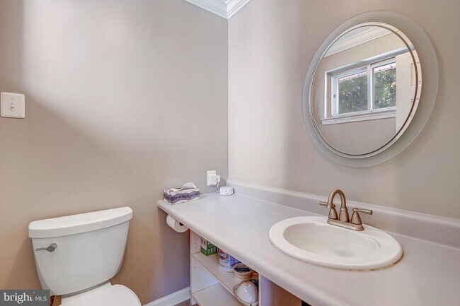 Building Photo - 5609 Rolling Rd