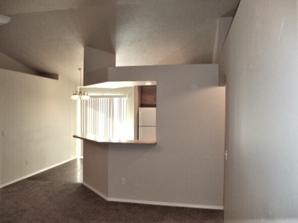 Building Photo - 10513 W Hazelwood Dr