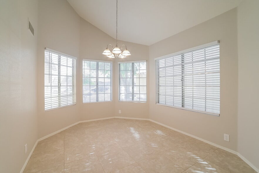 Building Photo - 14994 W Bottle Tree Ave