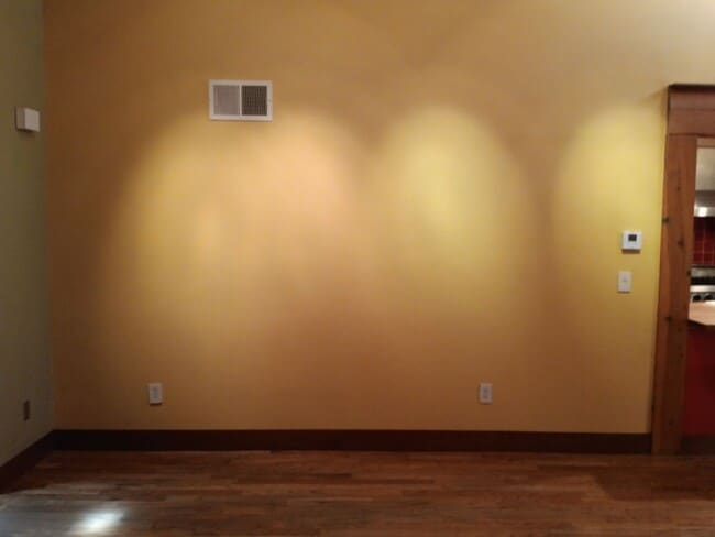 Building Photo - 3 Bedroom, 2 Bathroom Home! Schedule a Showing Today!