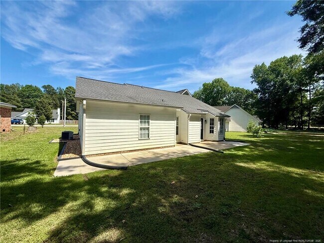 Building Photo - 604 Raven Pl
