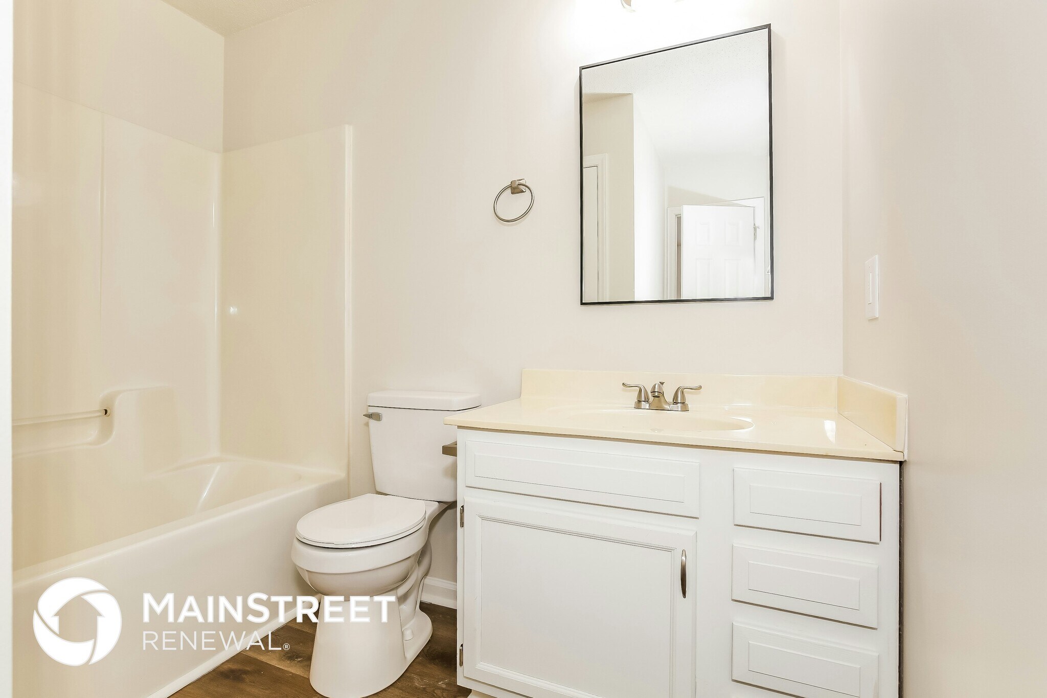 Building Photo - 2 Big Buck Ct