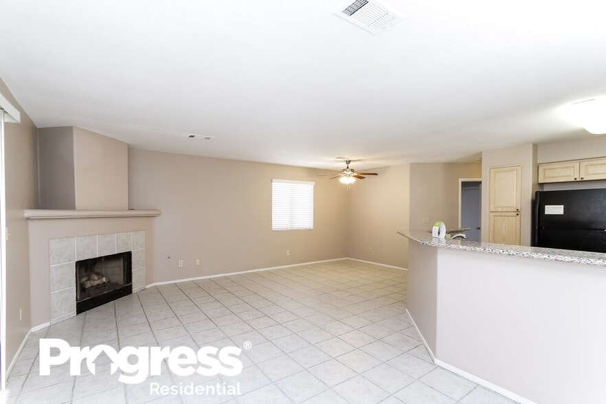 Building Photo - 131 Monteen Dr