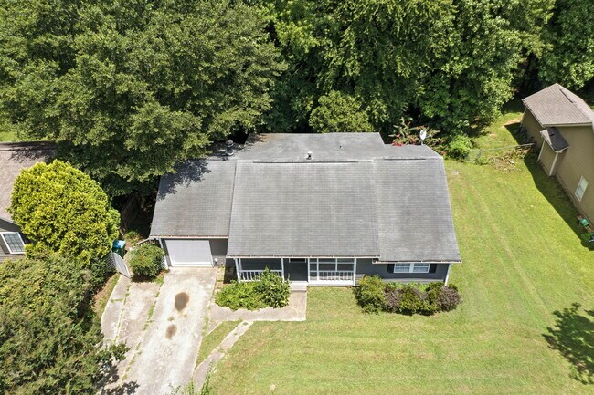 Building Photo - 3045 Wildflower Ln SW