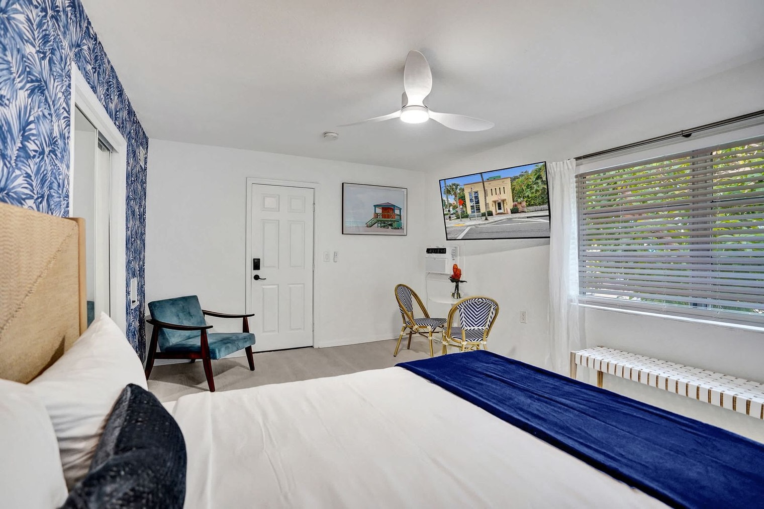 Building Photo - 101 Lucerne Ave