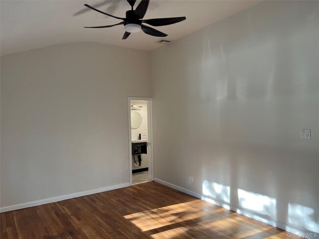 Building Photo - 1553 Potter Blvd