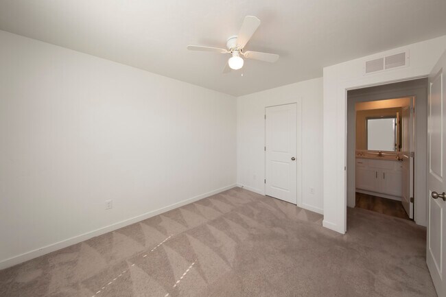 Building Photo - 11144 Maroon Bells Dr
