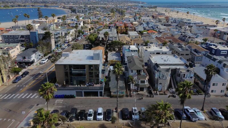 Building Photo - 747 San Fernando Pl