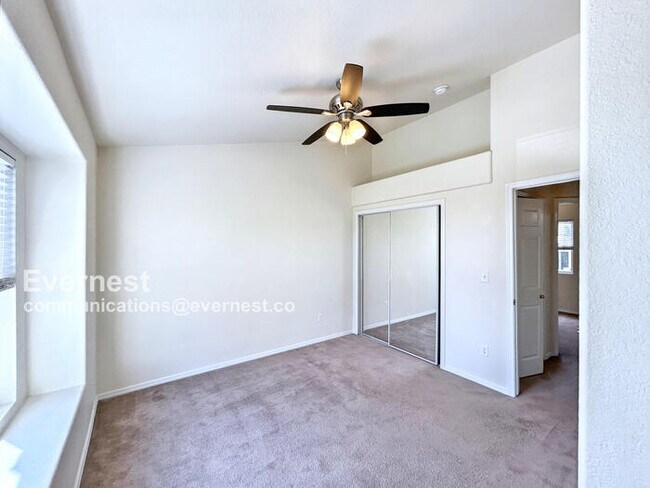 Building Photo - 7324 Edgebrook Dr