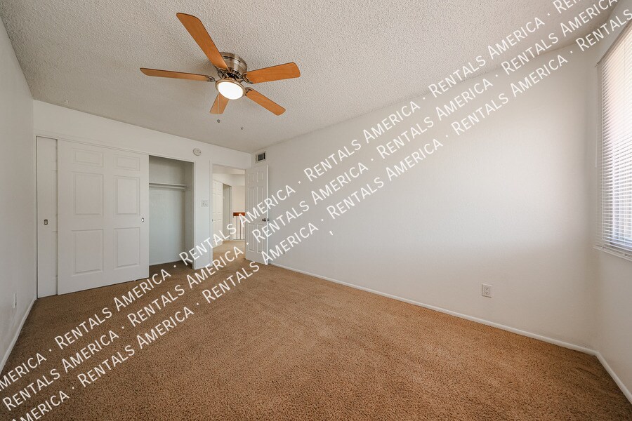 Building Photo - 4120 W Calavar Rd