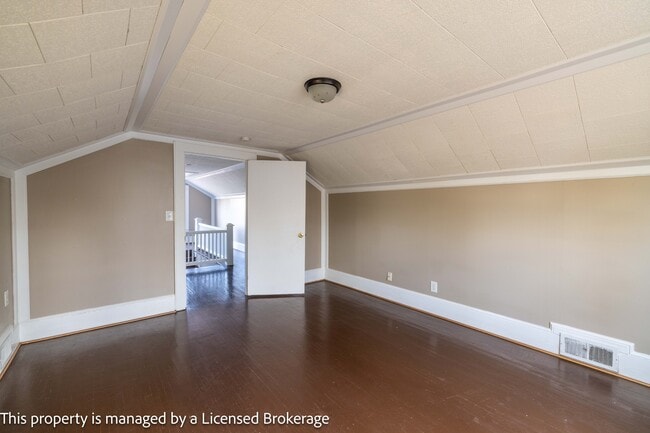 Building Photo - 1420 Amhurst St