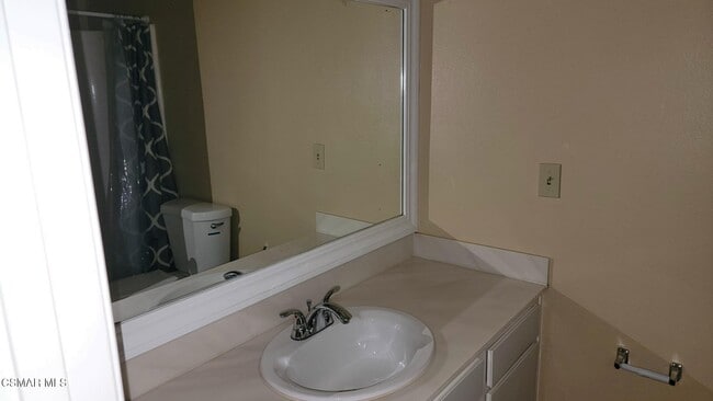 Building Photo - 3050 Wildwood Ave