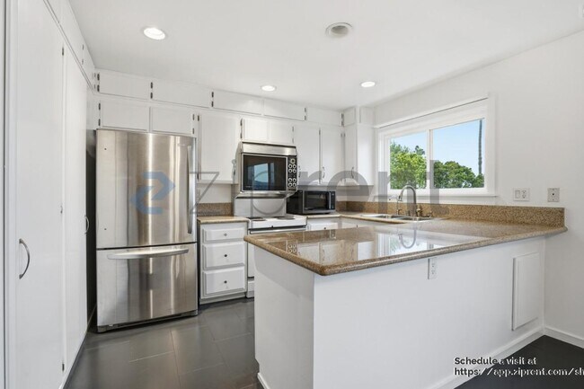 Building Photo - 1200 Opal St