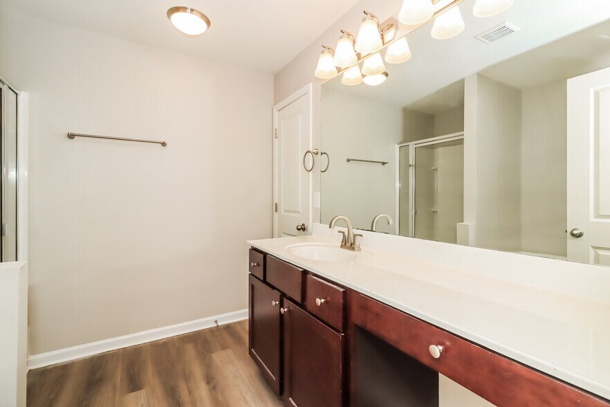 Building Photo - 167 Aberdeen Way