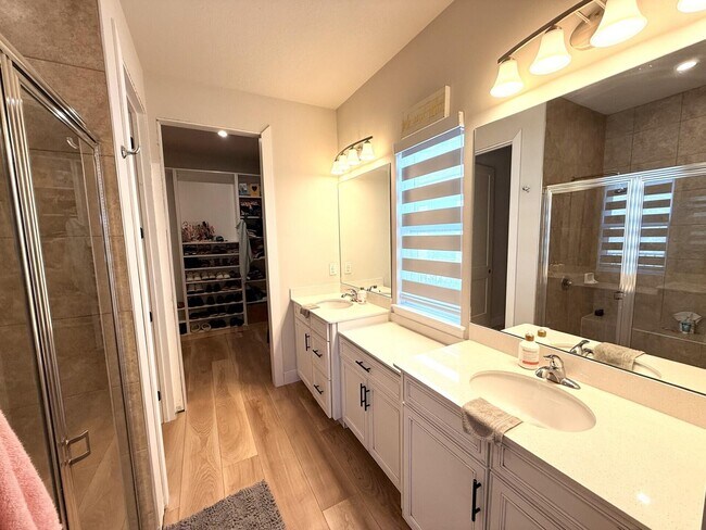 Building Photo - 10603 SW Vasari Way