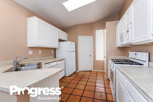 Building Photo - 327 Yarnell Dr