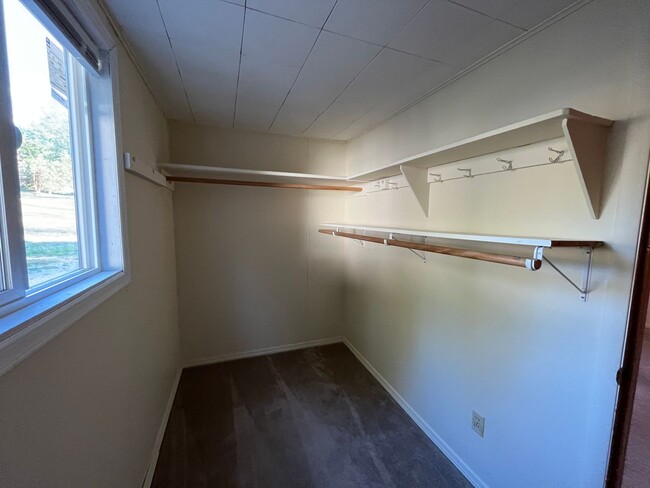 Building Photo - 2 Bed 2 Bath House with Breathtaking View ...