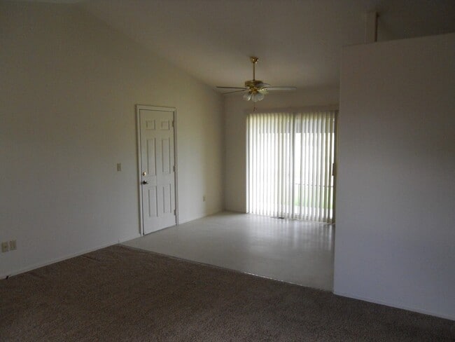 Building Photo - 764A GARRETT 485 BELLFLOWER