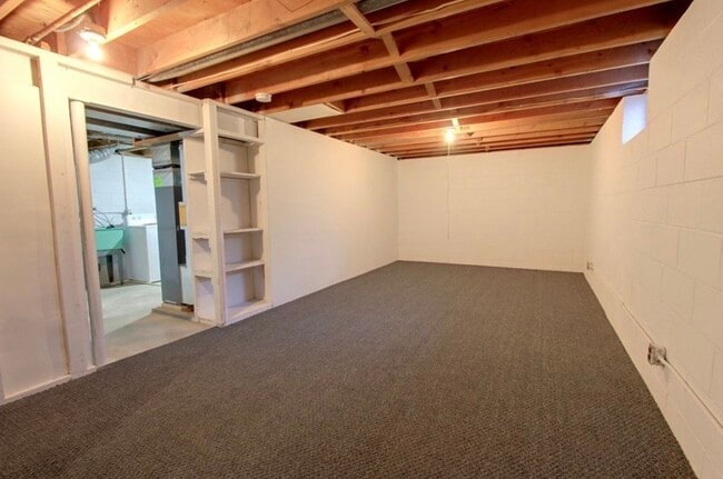 Building Photo - 109 Strese Ln