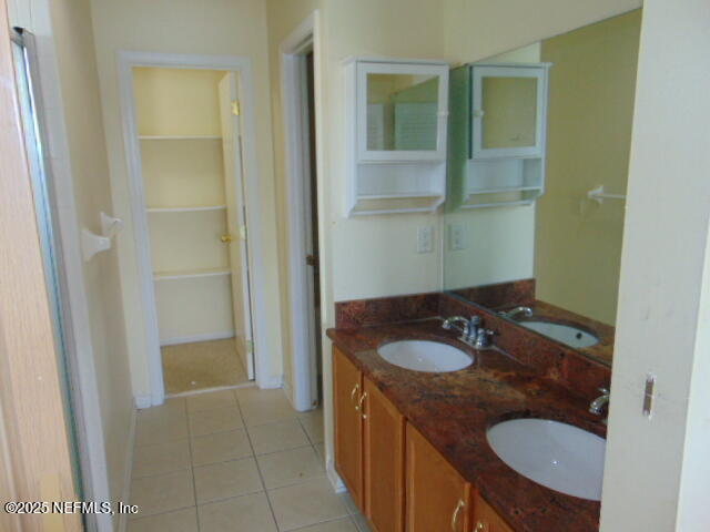 Building Photo - 12162 Millford Ln N