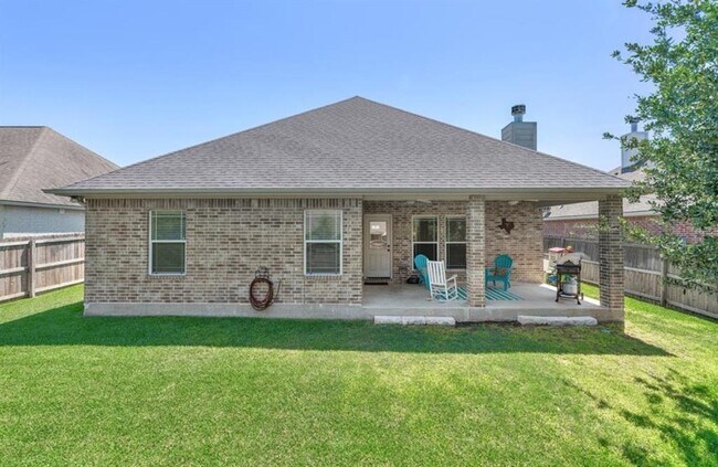 Building Photo - 131 Roucourt Loop
