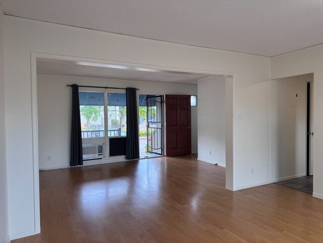 Building Photo - 3 Bedroom in Aiea - Looking over Golf Course