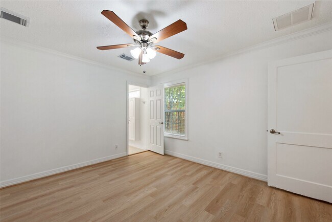 Building Photo - 1510 Afton St