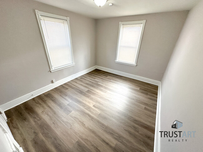 Building Photo - 3 bedroom house in Carroll Park area of Ph...