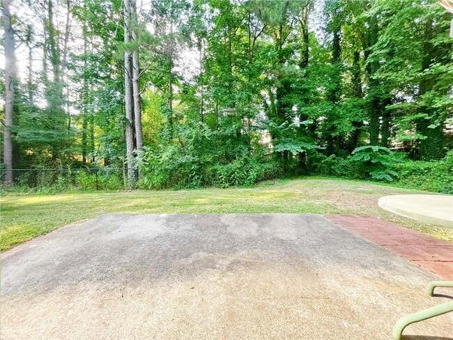 Building Photo - 3060 Oak Meadow Dr