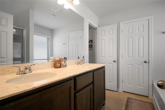 Building Photo - 2521 Weatherford Heights Dr