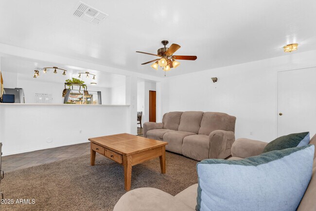 Building Photo - 12638 W Columbine Dr