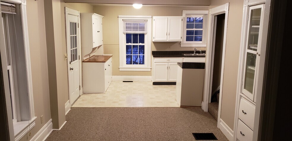 Building Photo - 59 Salem St