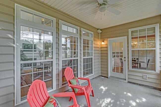 Building Photo - Available May 11th. Gorgeous 4 BR/2.5 BA Home Available in Berkleigh!