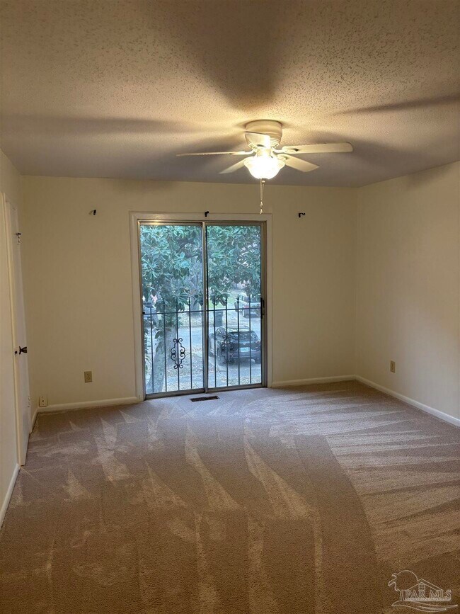 Building Photo - 4712 Huron Dr