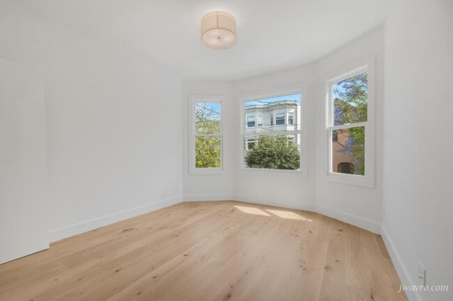 Building Photo - 80 28th St