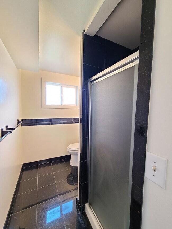 Building Photo - $2,400.00 - 4 Bed / 2 Bath Home in Upper South Hill with Large Backyard