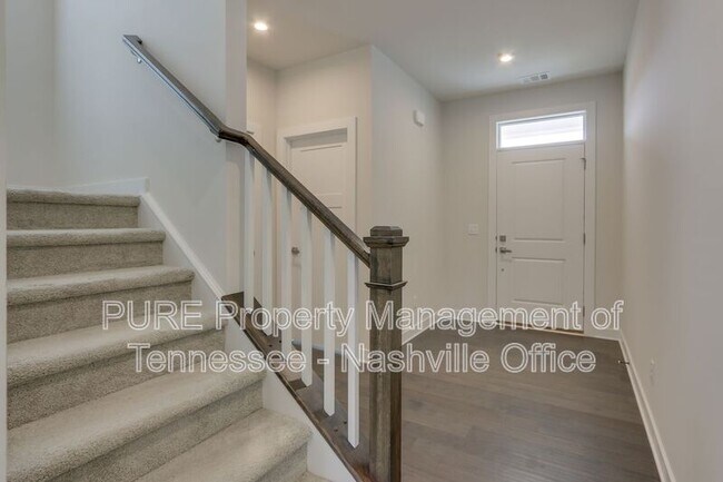 Building Photo - 2102 Morton Dr