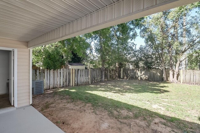 Building Photo - 1714 James Buchanan Dr