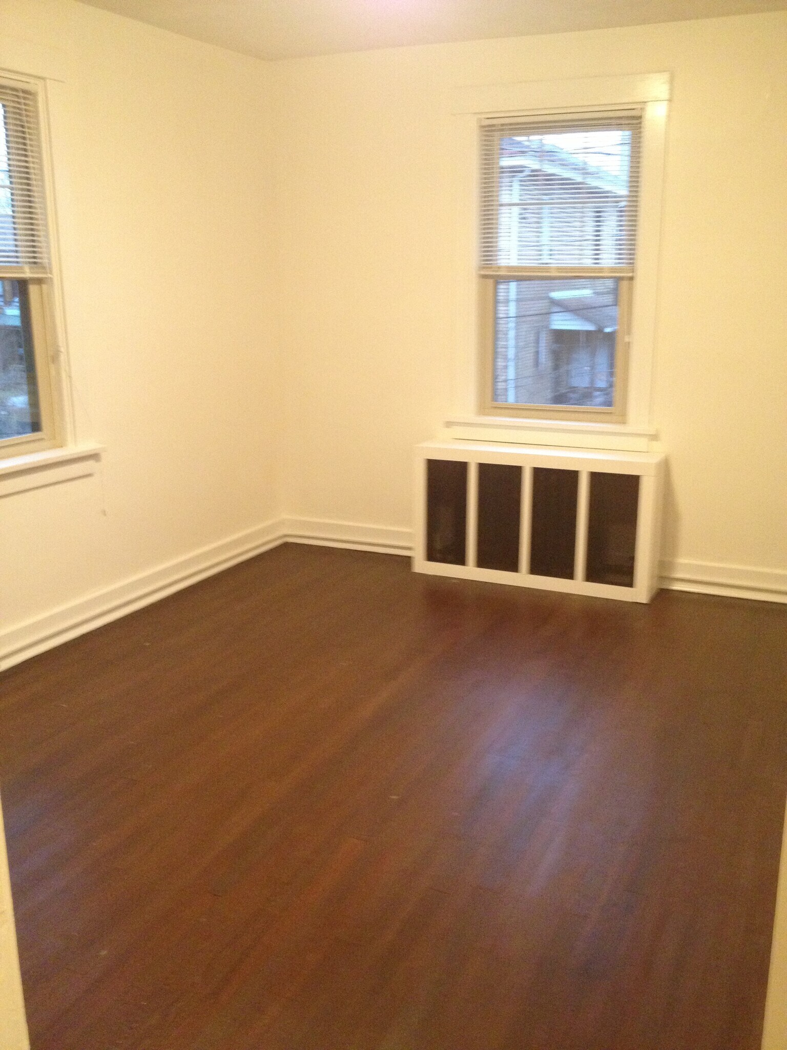 Building Photo - 5905 Stanton Ave