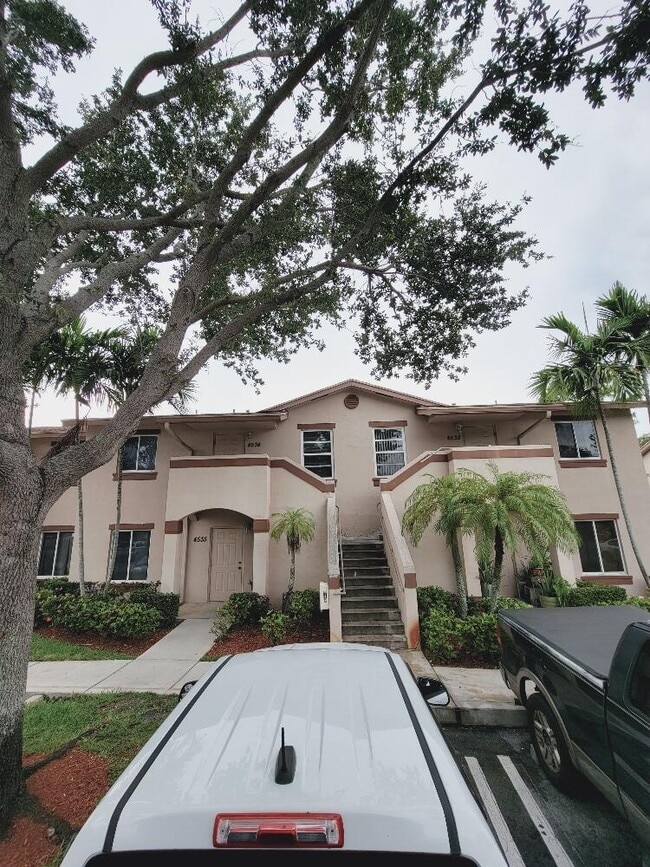Primary Photo - 4536 Oak Terrace Dr