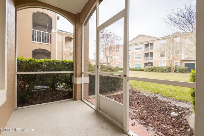 Building Photo - 7990 Baymeadows Cir E