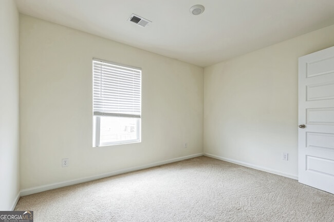Building Photo - 2165 Waycross Ln