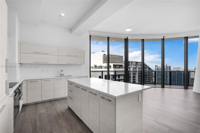 Building Photo - 45 SW 9th St