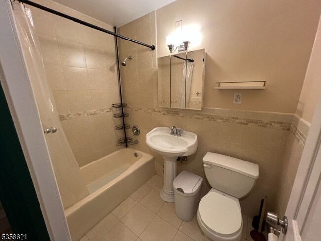 Building Photo - 100 Manhattan Ave