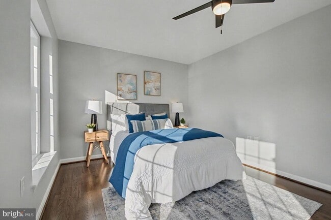 Building Photo - 1729 Dana St