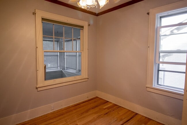 Building Photo - 5404 Pacific St