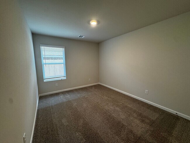 Building Photo - Spectacular brand NEW 4 Bedroom 2 Bathroom...