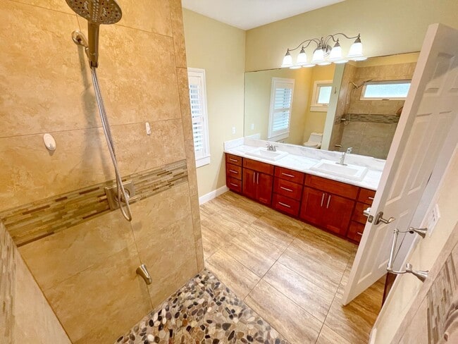 Building Photo - Central Maui - Custom Single Level Home - Unfurnished 3 bed/2bath - Waiolani Mauka in Waikapu